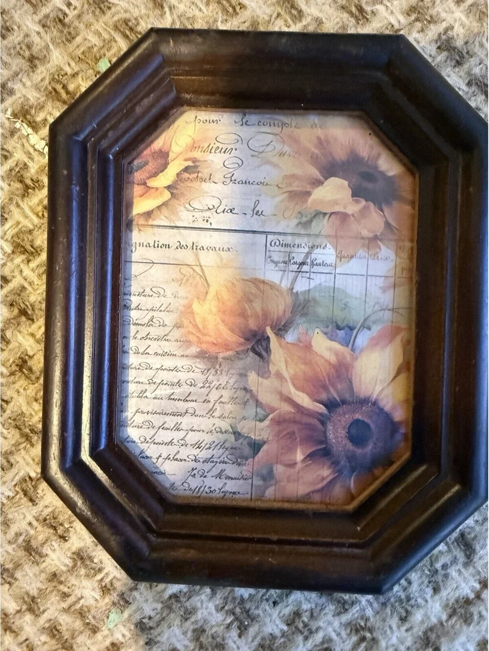 Set Of 2 Vintage wood frames with sun flower prints. 3x5, can be changed out